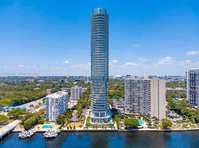 2-bedroom home at 175 SE 25th Road #604, Miami