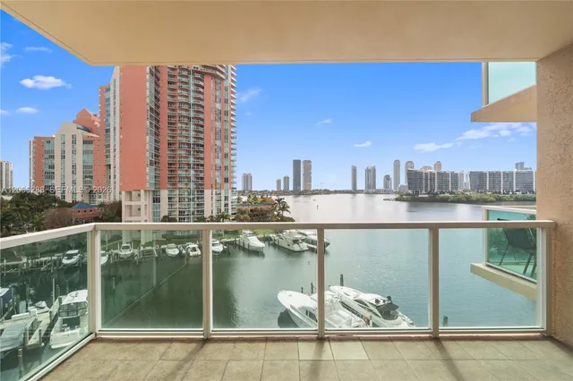 3-bedroom home at 3330 NE 190th Street #712, Aventura