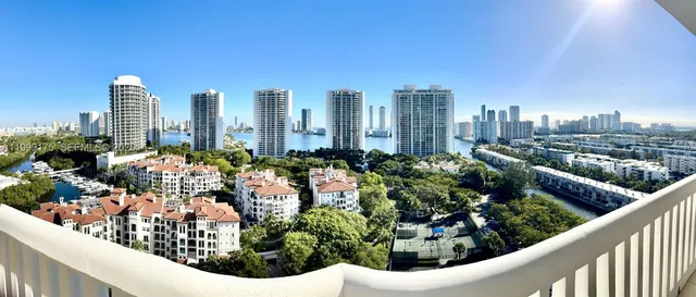 3-bedroom home at 2000 Island Boulevard #1801, Aventura