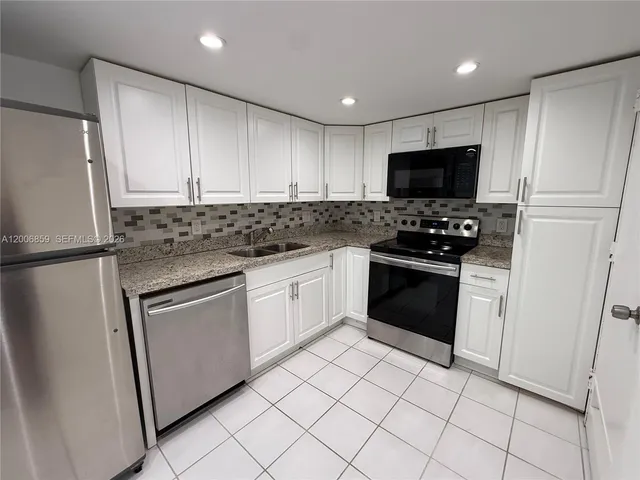 1-bedroom home at 400 Kings Point Drive #608, Sunny Isles Beach