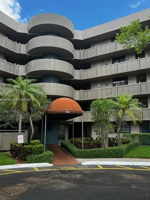 1-bedroom home at 1101 Colony Point Circle #318, Pembroke Pines