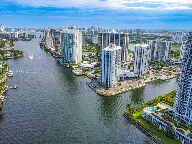 2-bedroom home at 20505 E Country Club Drive #931, Aventura