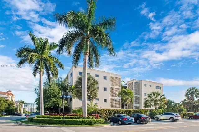 1-bedroom home at 10001 W Bay Harbor Drive #208, Bay Harbor Islands