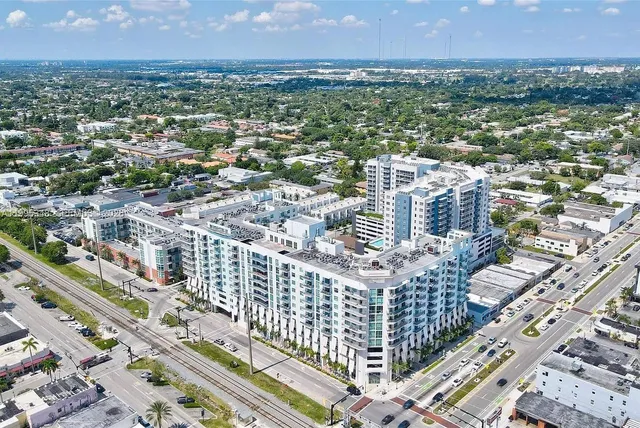 3-bedroom home at 140 S Dixie Hwy 1019 #1019, Hollywood