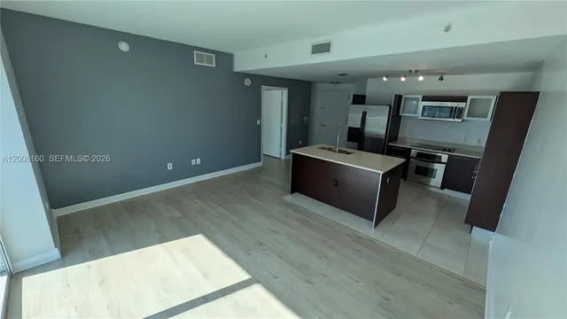 1-bedroom home at 1900 N Bayshore Drive #4007, Miami
