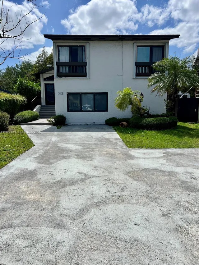 4-bedroom home at 3610 SW 113th Place, Miami