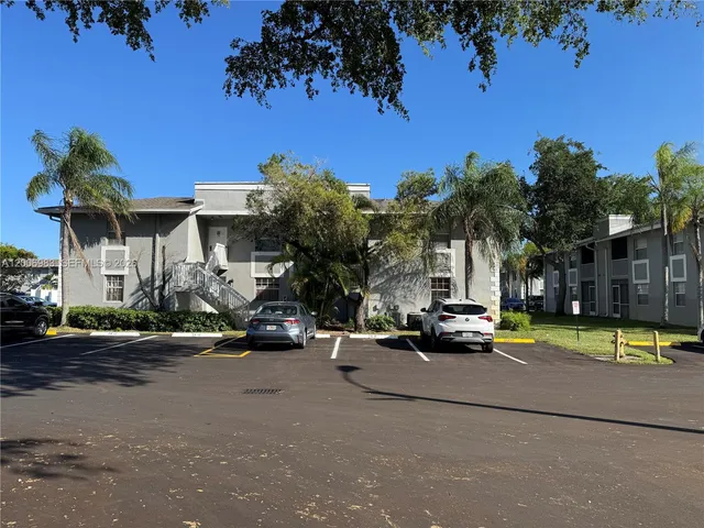 2-bedroom home at 471 NE 210th Circle Terrace #103, Miami