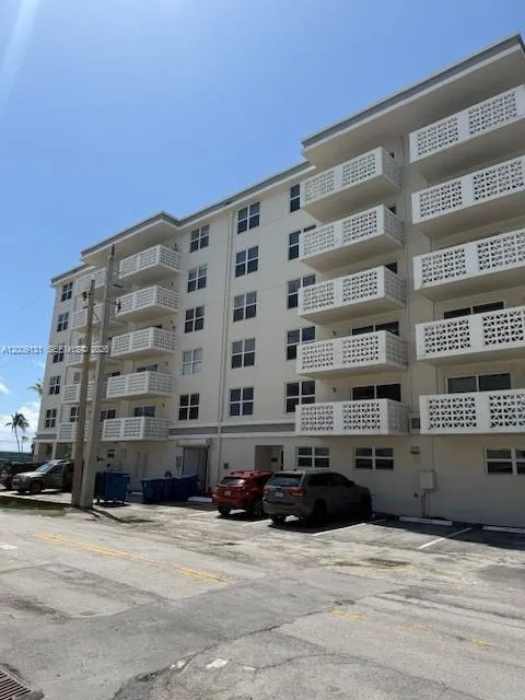 1-bedroom home at 1901 S Ocean Drive #207, Hollywood