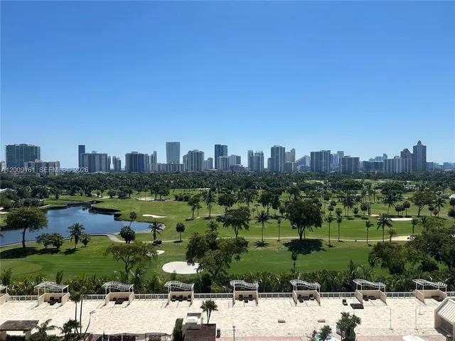 2-bedroom home at 20301 W Country Club Drive #1224, Aventura