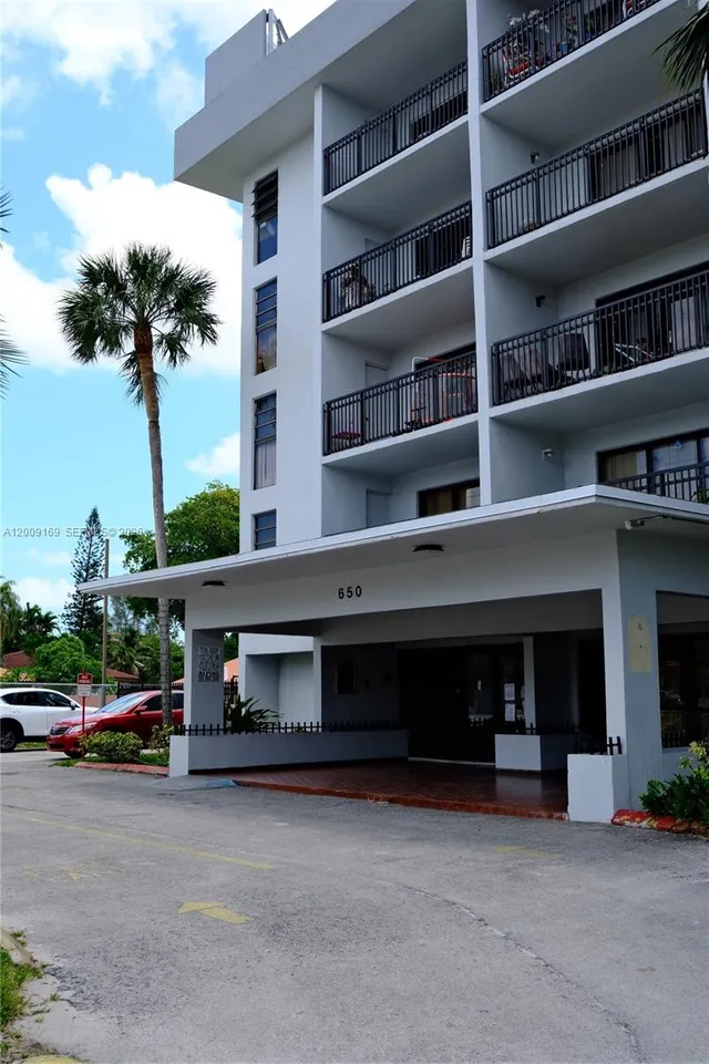 2-bedroom home at 650 NE 149th Street #505F, Miami