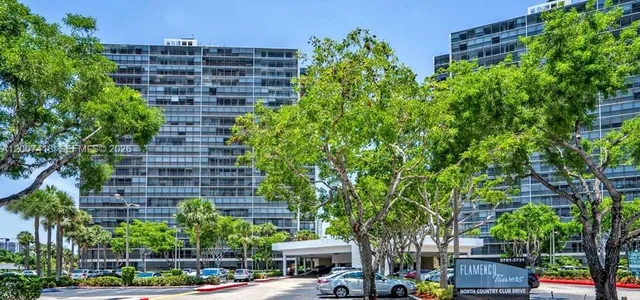 3-bedroom home at 3701 N Country Club Drive #607, Aventura
