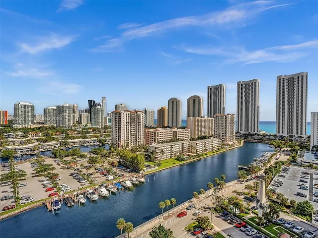 1-bedroom home at 500 Bayview Drive #727, Sunny Isles Beach