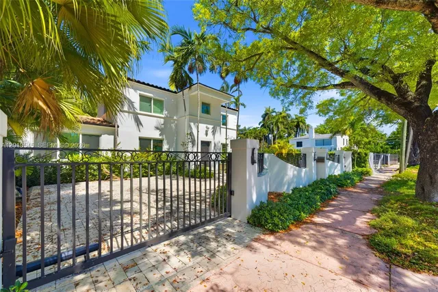 4-bedroom home at 5824 Alton Road, Miami Beach