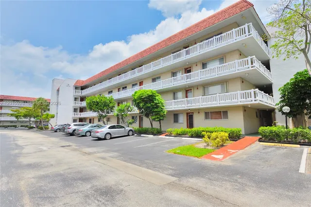 2-bedroom home at 3571 Inverrary Drive #202, Lauderhill