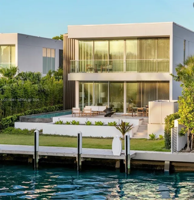 4-bedroom home at 1081 W 48th Street #N01, Miami Beach
