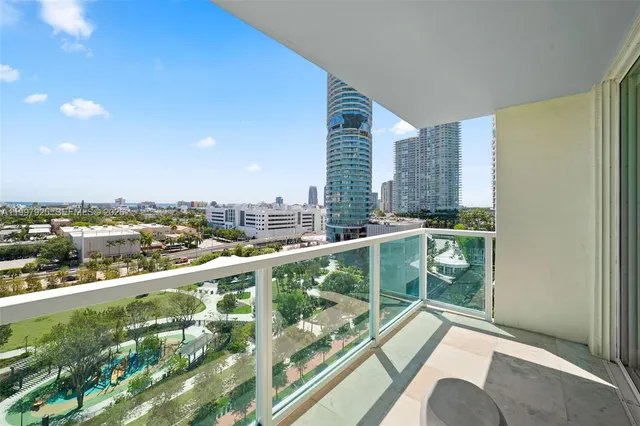 2-bedroom home at 650 W Ave 1104 #1104, Miami Beach