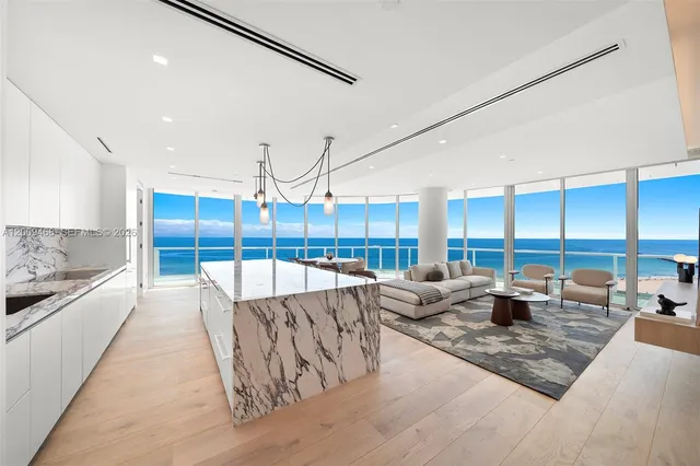 3-bedroom home at 100 S Pointe Drive #1206, Miami Beach
