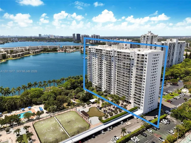 2-bedroom home at 2801 NE 183rd Street #912W, Aventura