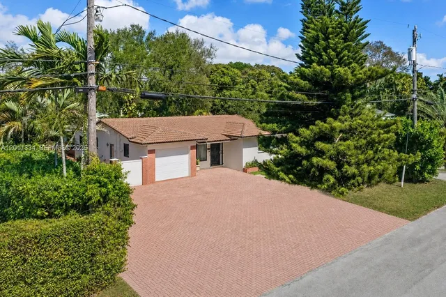 4-bedroom home at 6385 SW 25th Street, Miami