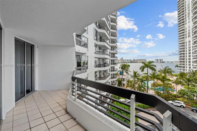 1-bedroom home at 19195 NE 36th Court #604, Aventura