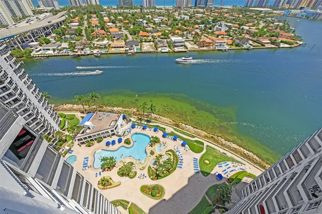 2-bedroom home at 19101 NE 36th Court #2509, Aventura