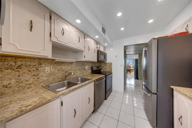 2-bedroom home at 3113 S Ocean Drive #506, Hallandale Beach