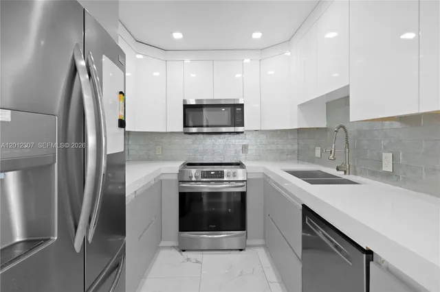 2-bedroom home at 3675 N Country Club Drive #2008, Aventura