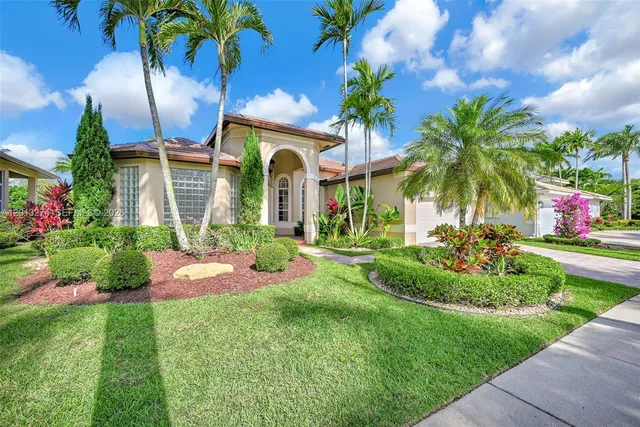 4-bedroom home at 2553 Jardin Manor, Weston