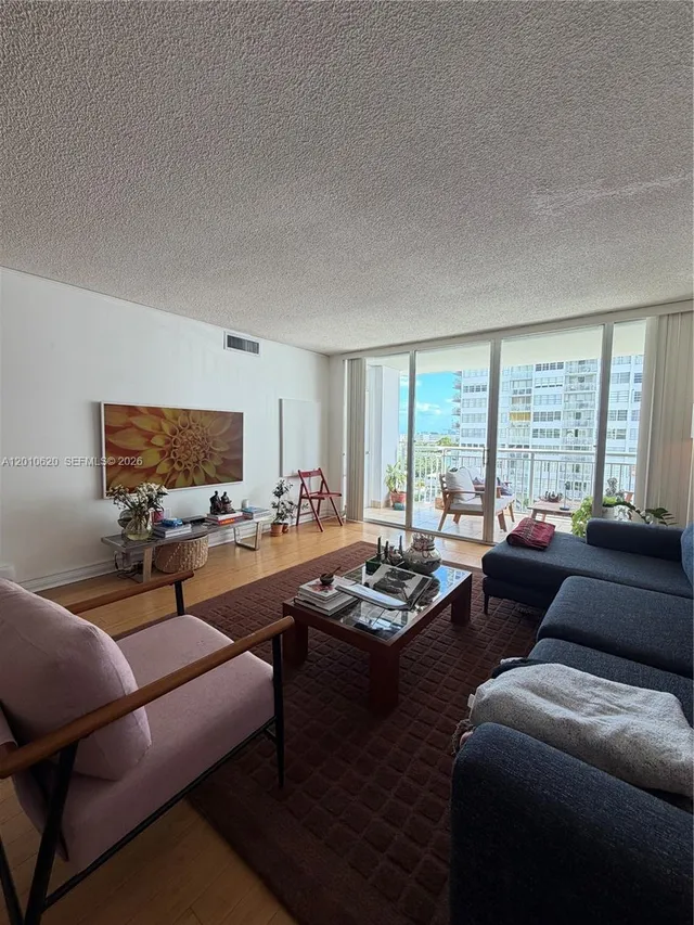 2-bedroom home at 18061 Biscayne Boulevard #601, Aventura