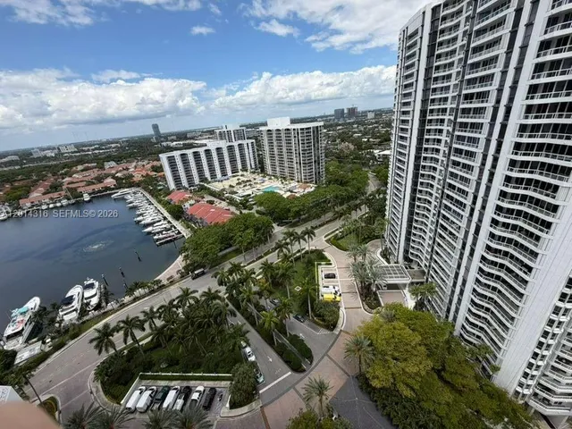 3-bedroom home at 21055 Yacht Club Drive #2403, Aventura