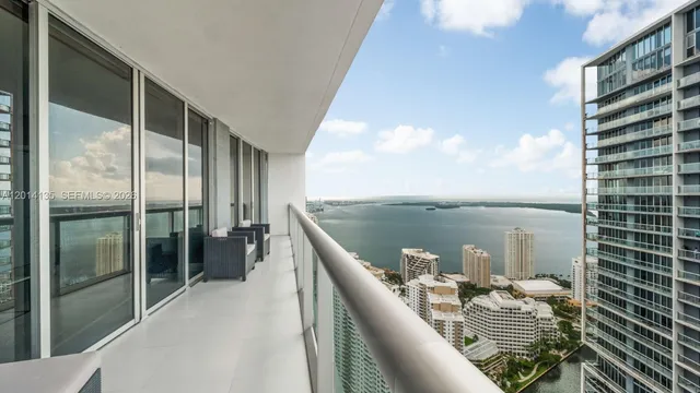 2-bedroom home at 475 Brickell Avenue #5109, Miami