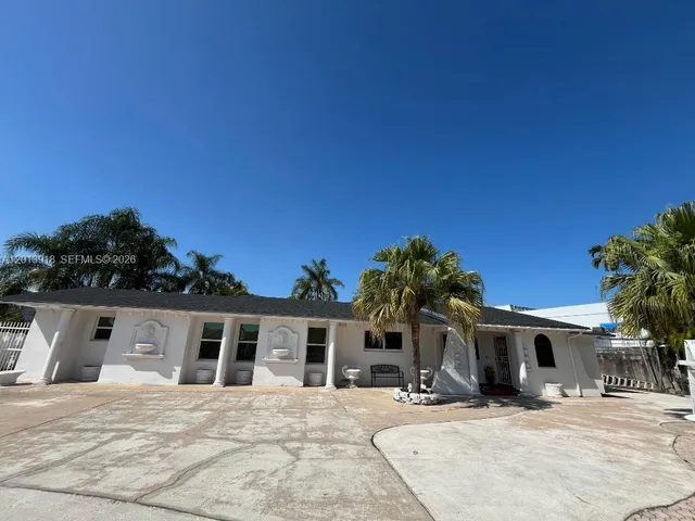 4-bedroom home at 2525 SW 107th Court, Miami
