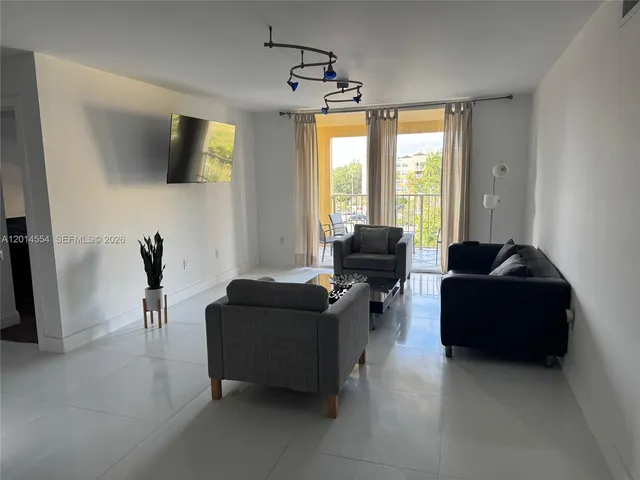 2-bedroom home at 19555 E Country Club Drive #8507, Aventura