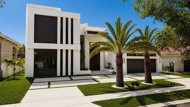 5-bedroom home at 16022 NW 83rd Court, Miami Lakes