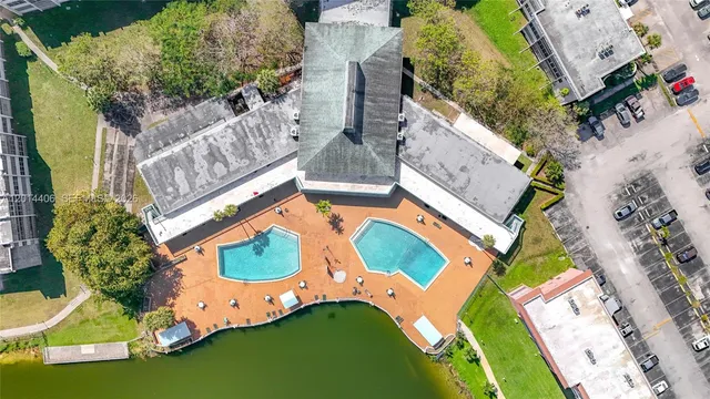 1-bedroom home at 1401 NE Miami Gardens Drive #286, Miami