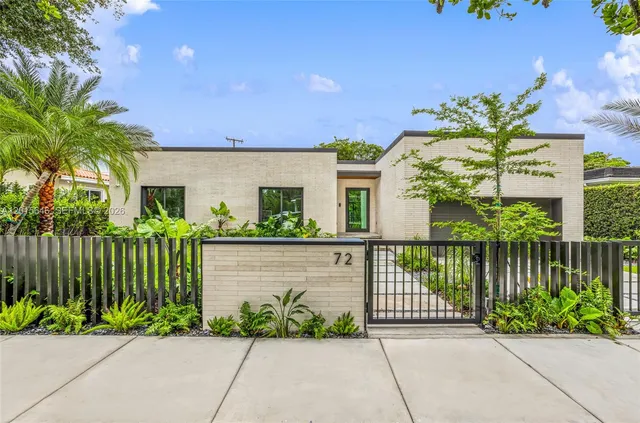 4-bedroom home at 72 W Shore Drive W, Miami