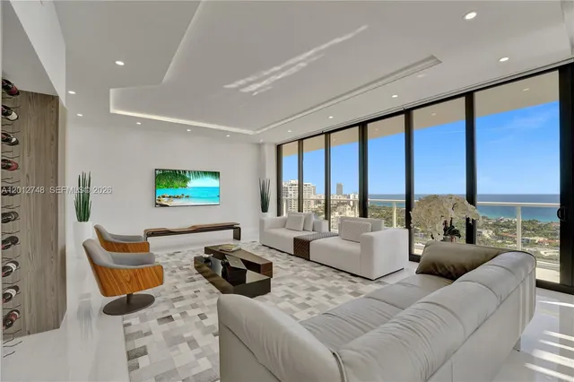 2-bedroom home at 20281 E Country Club Drive #PH14, Aventura