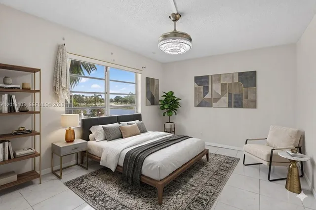 2-bedroom home at 3048 E Sunrise Lakes Drive #220, Sunrise