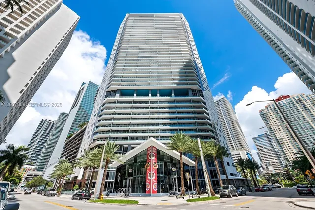 1-bedroom home at 1300 Brickell Bay Drive #604, Miami