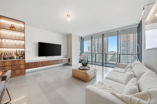3-bedroom home at 68 SE 6th Street #1904, Miami
