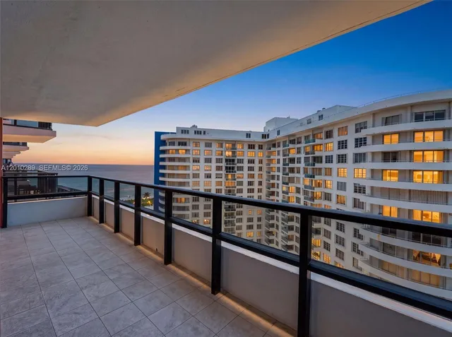 2-bedroom home at 5225 Collins Avenue #1519, Miami Beach