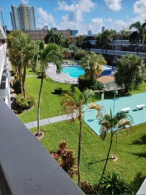 1-bedroom home at 201 NE 14th Avenue #10C, Hallandale Beach