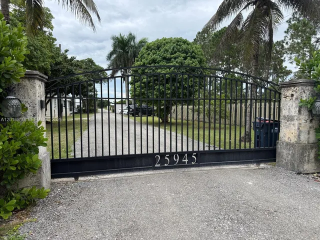 3-bedroom home at 25945 SW 197th Avenue, Homestead