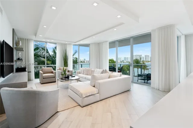 3-bedroom home at 17111 Biscayne Boulevard #209, North Miami Beach