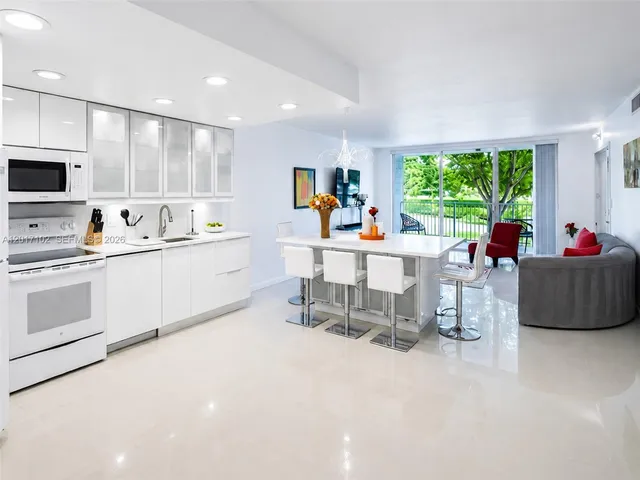 3-bedroom home at 3051 S Palm Aire Drive #201, Pompano Beach