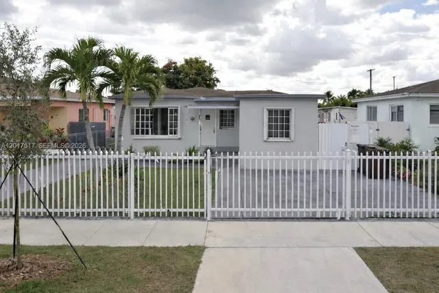 3-bedroom home at 538 E 13th Street, Hialeah