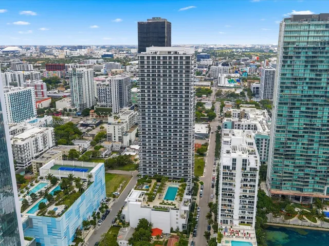 3-bedroom home at 600 NE 27th Street #PH2, Miami