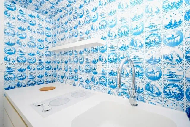 1-bedroom home at 1100 W Ave 425 #425, Miami Beach