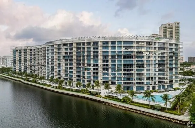 4-bedroom home at 3250 NE 188th Street #408, Aventura