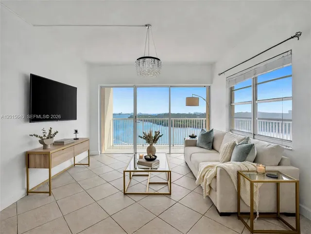 3-bedroom home at 300 Bayview Drive #906, Sunny Isles Beach